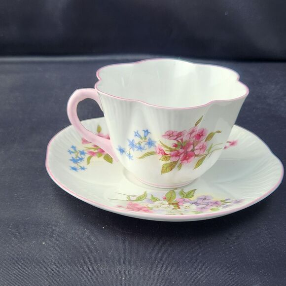 Stocks Pattern Tea Cup Dainty Shape by Shelley Bone China Spring Flowers England - Picture 2 of 7